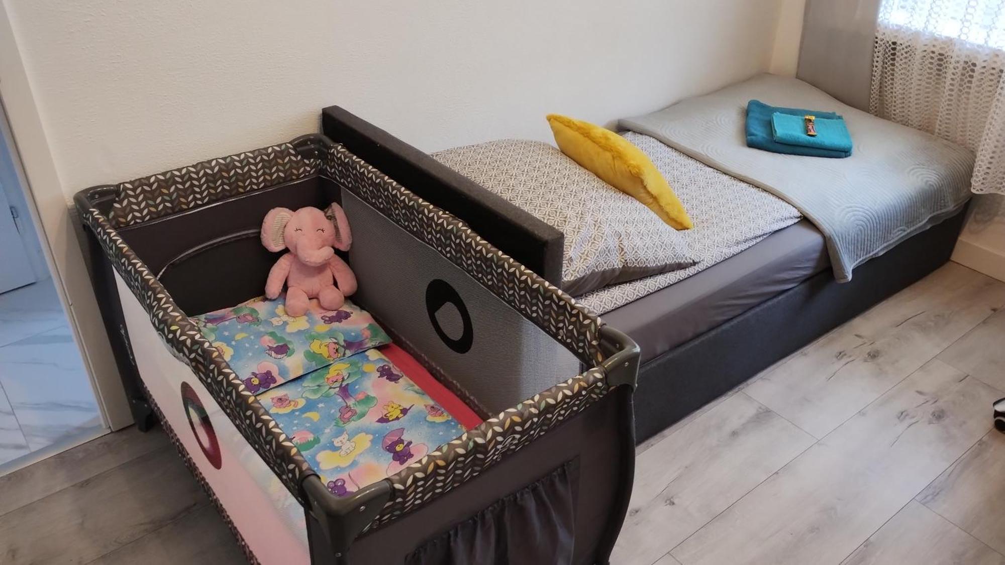 Apartament -Jak W Domu- Czeladz 60M2 Centrum Katowic 10Km Kültér fotó