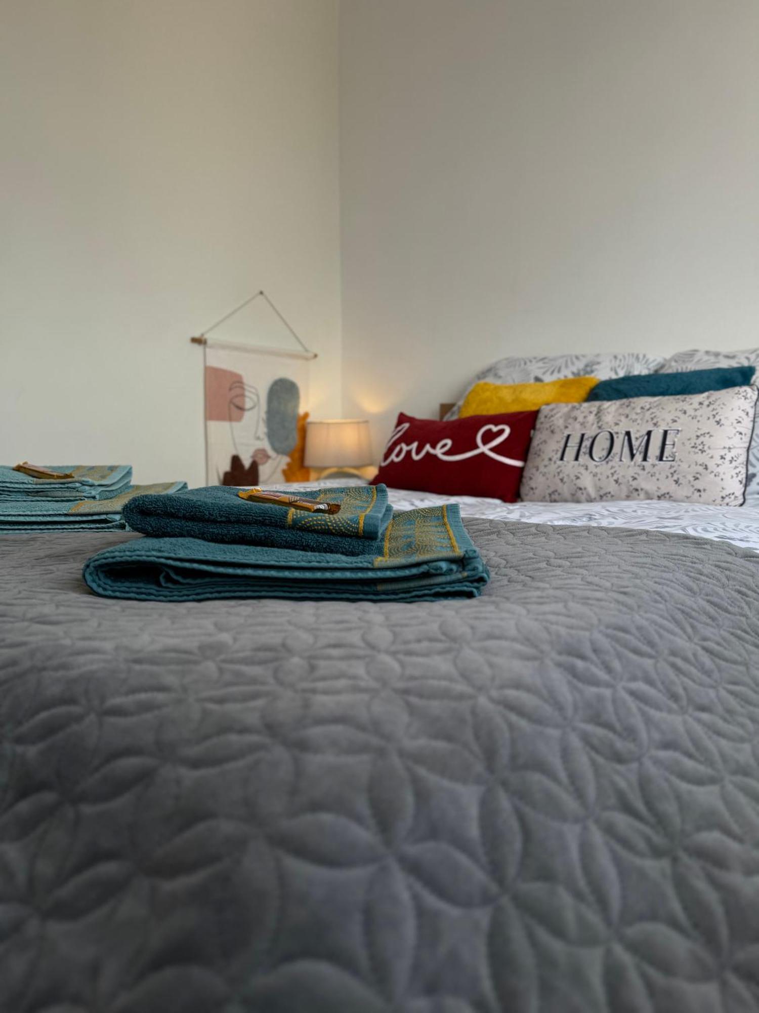 Apartament -Jak W Domu- Czeladz 60M2 Centrum Katowic 10Km Kültér fotó